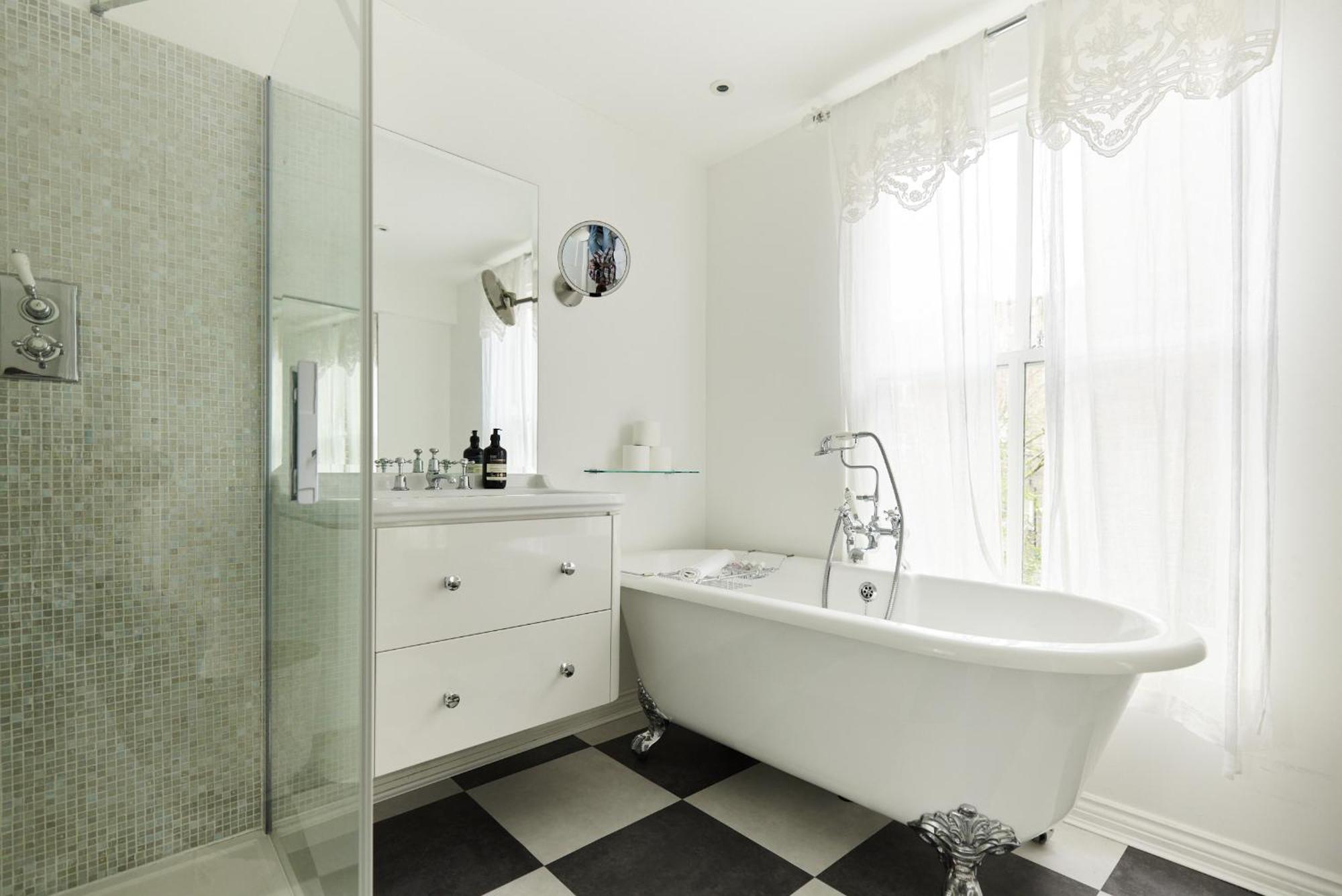 The Designers Suite Kensington - Stylish 1Bdr Flat Лондон Экстерьер фото
